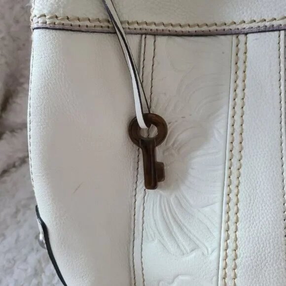 Fossil Off White Tooled Leather Hobo Shoulder Bag - Picture 4 of 8